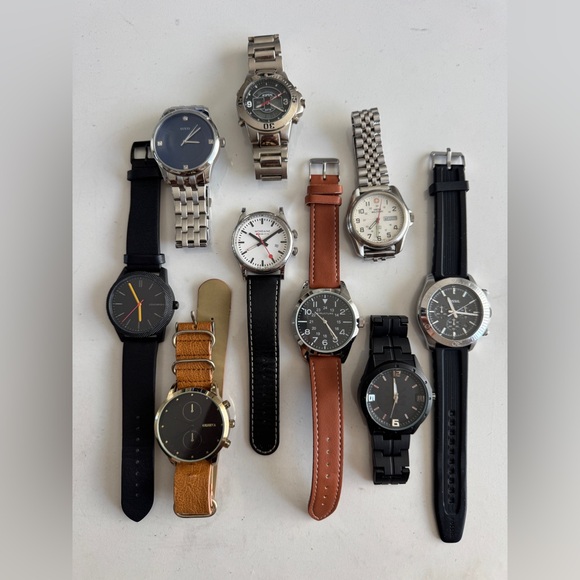Lot of watches - Picture 1 of 2